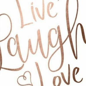 Meet your Posher, Carla